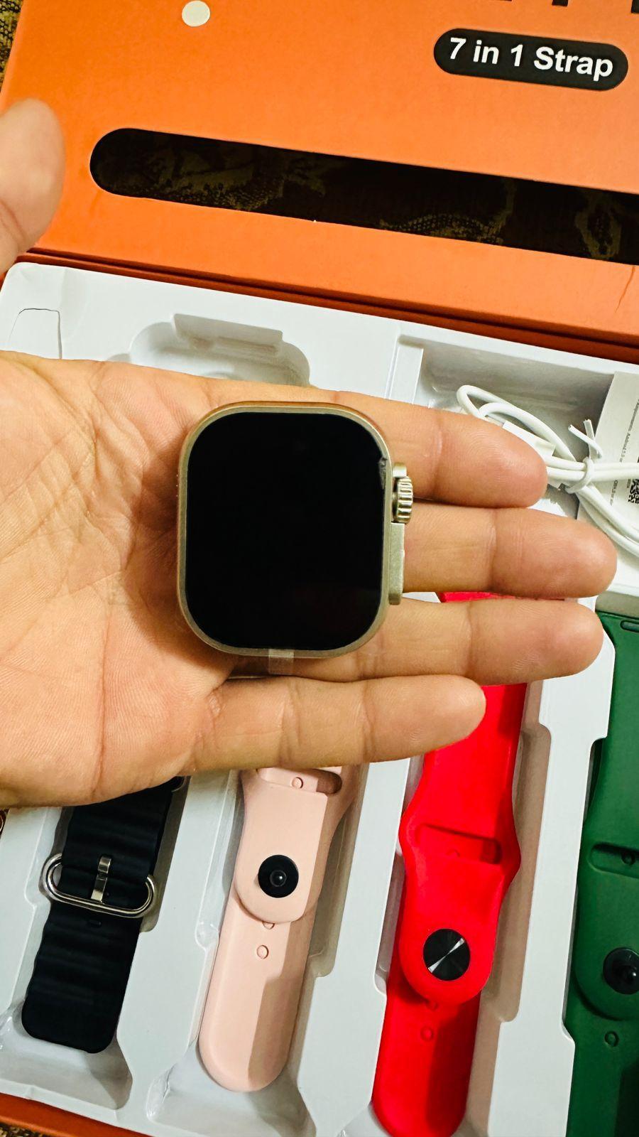 7 In 1 Ultra Smart Watch Series 8 -7 Straps